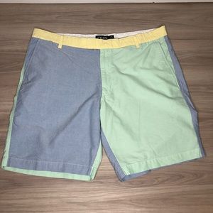 Chaps multi color preppy shorts, size 40 waist